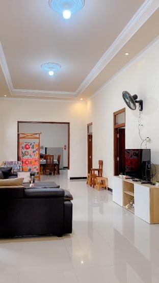 Guest House Griya Mundu Vacation rental in Indonesia