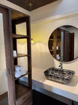 Pineapple Grand Deluxe in Brand New Tropical Villa Villa in Choeng Thale