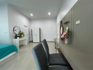 The Emerald Hat Yai · Spacious 3-Bedroom Stay Vacation rental in Thailand