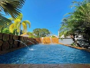 Tambun pool villa 5br 18pax/bbq/ fish pond/mahjong Vacation rental in Ipoh