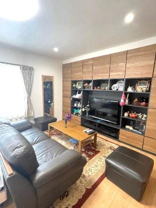 v豪宅洋室-云 駅から3分ゆったりとしたハウスです。寝室はリビングのある洋室デラックス Vacation rental in Yokohama