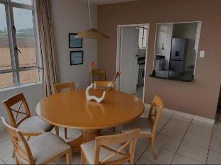 On the beach, Umhlanga gem Vacation rental in Umhlanga