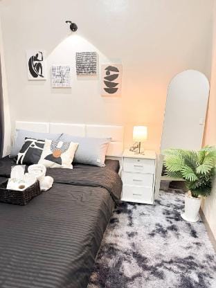 Nap and Go Staycation Apartment in Pasig