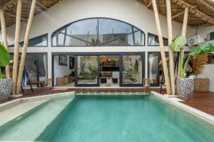 Villa Bergaya – 2BR Brand New Chic Oasis in Berawa Vacation rental in North Kuta