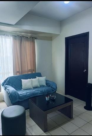 cozy condo 5min walk to MRT Boni-Shaw Apartment in Pasig