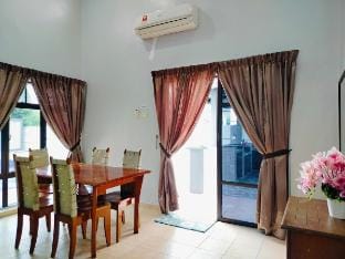 J&L Villa D'Lagos Muslim Lot 1058 Vacation rental in Negeri Sembilan, Malaysia