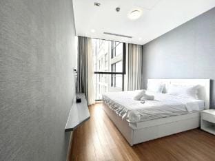 Luxhousing Vinhomes Skylake Near Korean Town Apartment in Laos