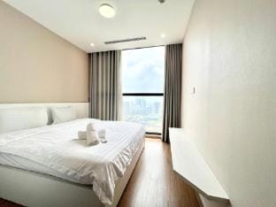 Luxhousing Vinhomes Skylake Near Korean Town Apartment in Laos