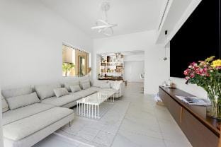 Elegant Lakeside Villa with Private Pool Vacation rental in Dubai