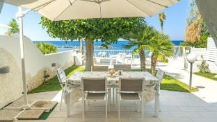 Luxury Villa on the Beach with Sunset and Sea View Villa in Calabria