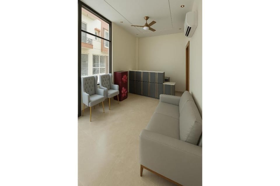 OnlyStay Surbhi Dham Near Prem Mandir Hotel in Uttar Pradesh