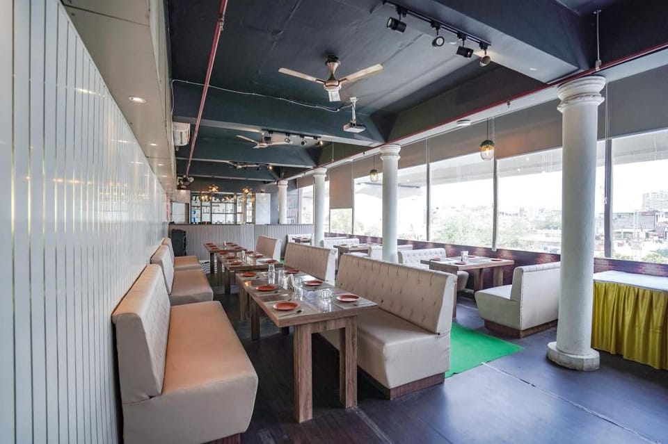 Hotel Luxeevista by Navodayans Hotel in Agra