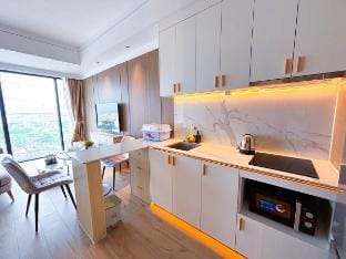 New Modern Condo with WiFI River View Vacation rental in Phnom Penh Province