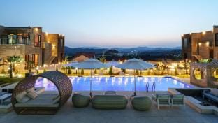 Gyeongju Rose Breeze pool villa Pension Bed and Breakfast in South Korea