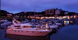 Romantic, Fun Yacht Getaway in Torquay, England Vacation rental in Torquay