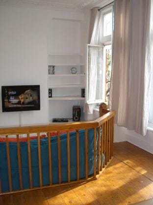 Charming central studio, West End, London. Vacation rental in City of Westminster