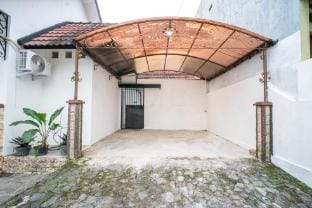 Puri 11 Homestay Jogja Vacation rental in Special Region of Yogyakarta