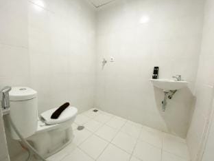 Well Furnished Studio Paltrow City Apt By Travelio Apartment in Indonesia