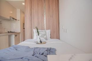 Good Place Studio Sky House BSD Apt By Travelio Apartment in West Java