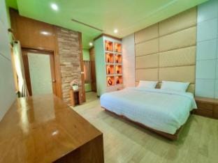 The Green House Pool Villa Udonthani Villa in Laos