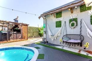 Yellow room in Caline VIP Mews Vacation rental in Cape Town
