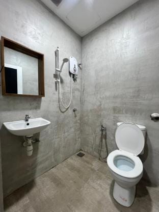 Xhostel Subang Bestari Tower A Room Melur (Queen) Vacation rental in Selangor, Malaysia