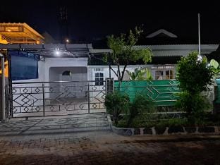 Rumah Kedamaian Indah Lampung(4bedrooms&3bathroom) Vacation rental in Indonesia