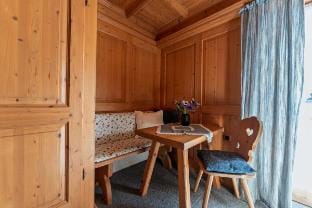 Double room (2 adults + 1 child) Vacation rental in Grassau
