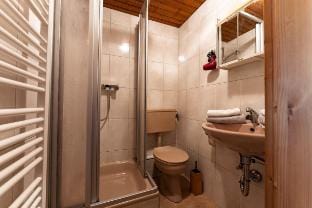 Double room (2 adults + 1 child) Vacation rental in Grassau