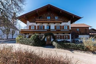 Double room with balcony Vacation rental in Grassau