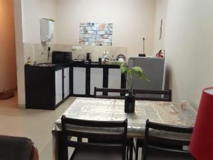GOA VIBE Spacious 1bhk,Vagator, pool,500m to beach Vacation rental in Goa, India