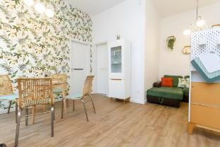 Tropical Residence w AC by NW Vacation rental in Budapest