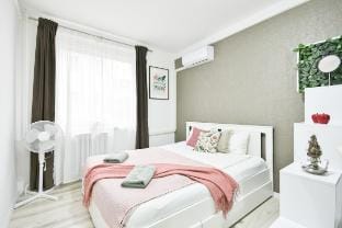 Cozy Comfort w AC on Victor Hugo street by NW Vacation rental in Budapest