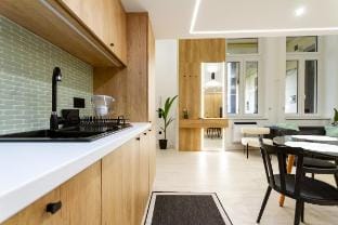 Gallery Loft 2 BR w AC Extravagant by NW Vacation rental in Budapest