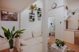 Modern Greenlight Gallery by NW Vacation rental in Budapest