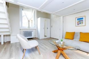 Historic Charm on Dohány Street by NeWave Vacation rental in Budapest