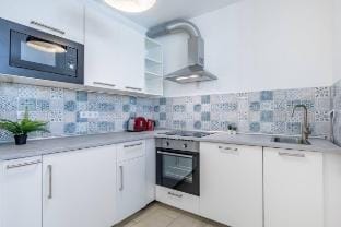 2BR & 2Balcony apartment by NW Vacation rental in Budapest