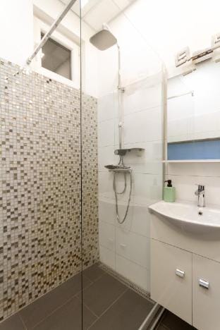 Cozy Apt. close to Danube by NW Vacation rental in Budapest