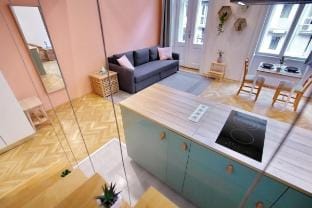 Awesome Budapest Downtown Studio w Balcony&Parking Vacation rental in Budapest