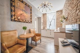 Central Design Apartment w A/C on Ring Road by NW Vacation rental in Budapest