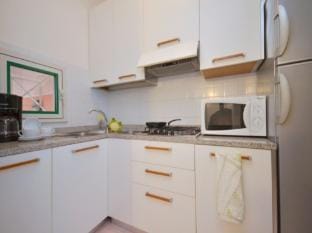 Enjoy Your Vacation in a Beautiful Apartment with Pool Access Villa in Bibione