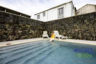 Sunset Pool House T2 Apartment in Azores District