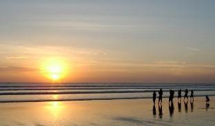 BMMS Hotel -5 Minutes to the Beach By Micky Studio Vacation rental in Kuta