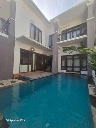 Villa Aura 3 Bedroom Villa Legian Seminyak Vacation rental in Kuta