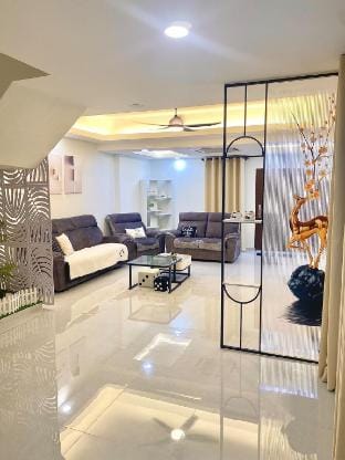 Ipoh house 9 people. Clean and comfortable. Vacation rental in Ipoh