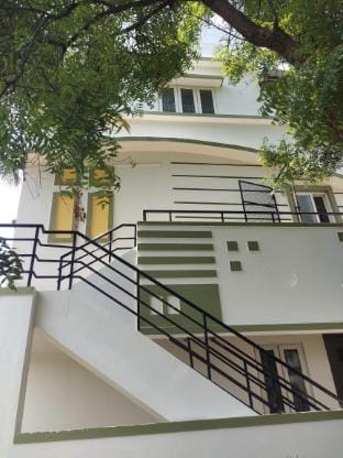 Samprada Luxury Homestay AC Deluxe room Ground flr Vacation rental in Coimbatore