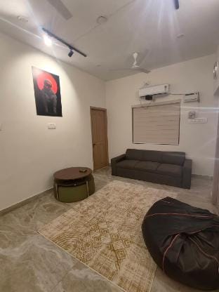 Cozy home with Private Theatre Vacation rental in Chennai