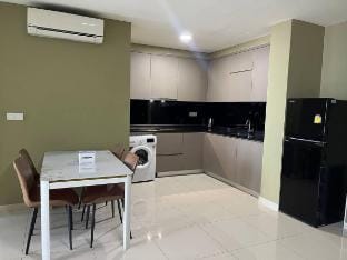 The Peak-1Bedroom/Very Comfortable Vacation rental in Phnom Penh Province