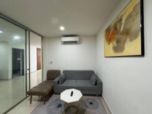 The Peak- 2 Bedroom/Best  View&Pool Vacation rental in Phnom Penh Province