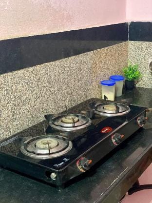Cozy 2BHK Fully Equipped Home AC bed room Floor 1 Apartment in Hyderabad
